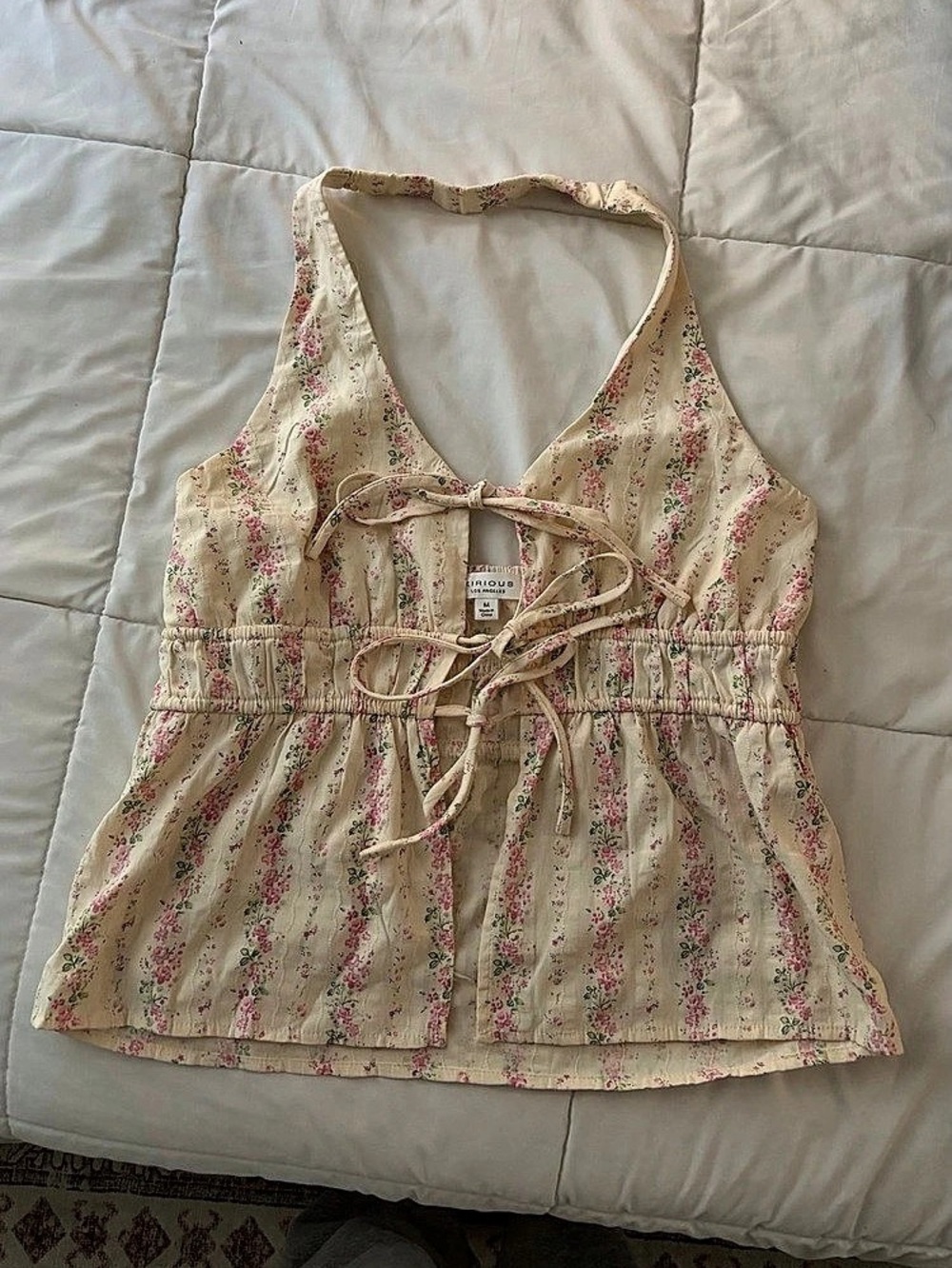 KiriouS Floral Tie-Front Tank in Cream & Pink Size Medium